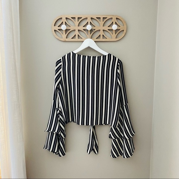 Altar'd State Stripped Bell Sleeve Blouse Black/Ivory Sz Small - Picture 6 of 9
